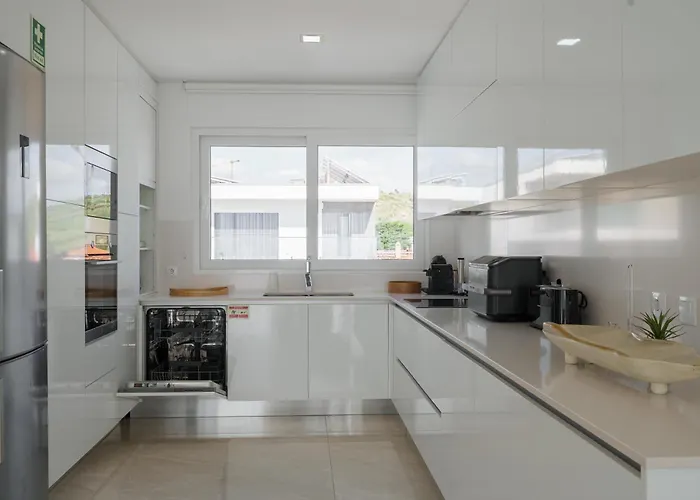 With Ocean View Lourinhã