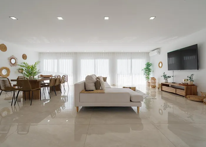 Villa With Ocean View *